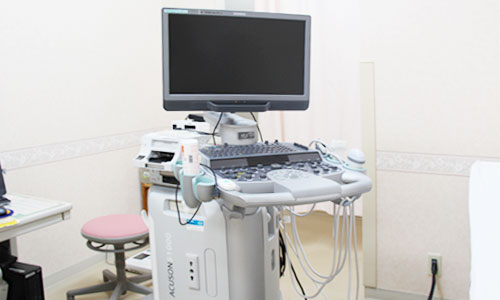 経腹超音波検査機器の写真