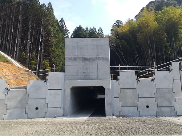 トンネル覆工