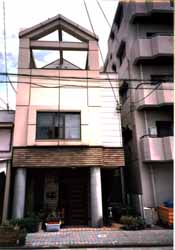 �É��̏Z��O��