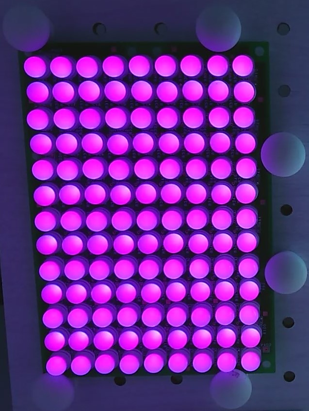 LEDのマゼンタ点灯