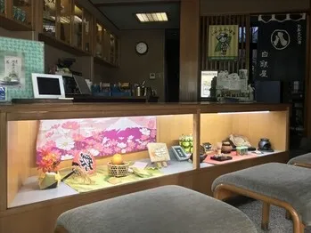 秋を感じる白銀屋のショーケース