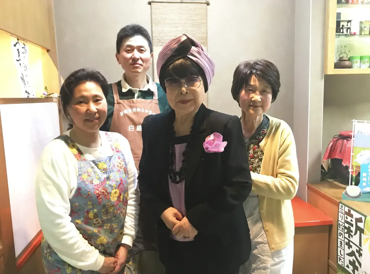 デザイナー 桂由美先生が白銀屋へご来店